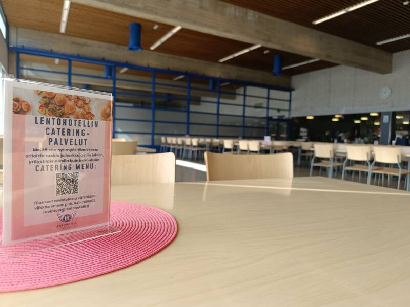 Ravintolan salin tilaa.