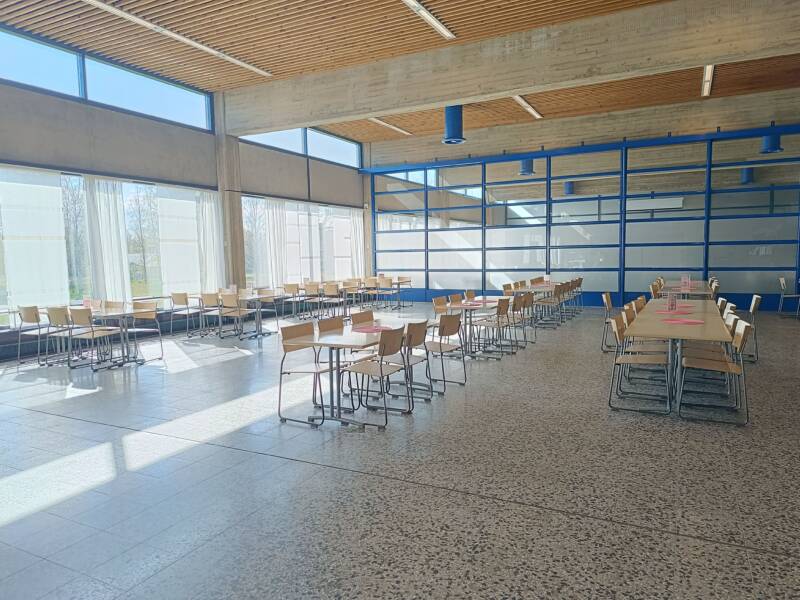 Ravintolan salin tilaa.