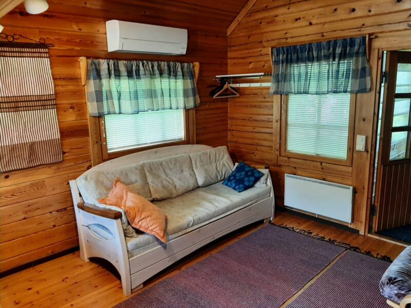 Niemenmökki siältä.