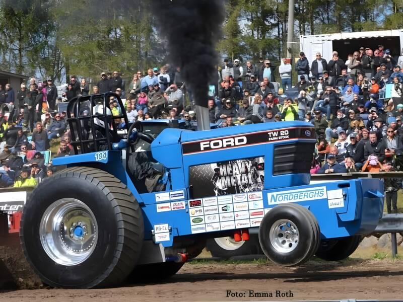 Tructor Pulling.