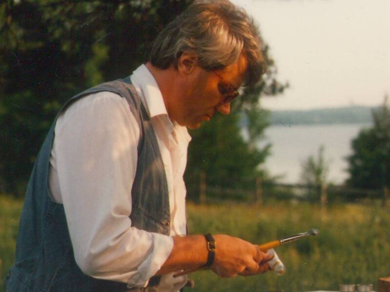 Juhani Palmu työn teossa.