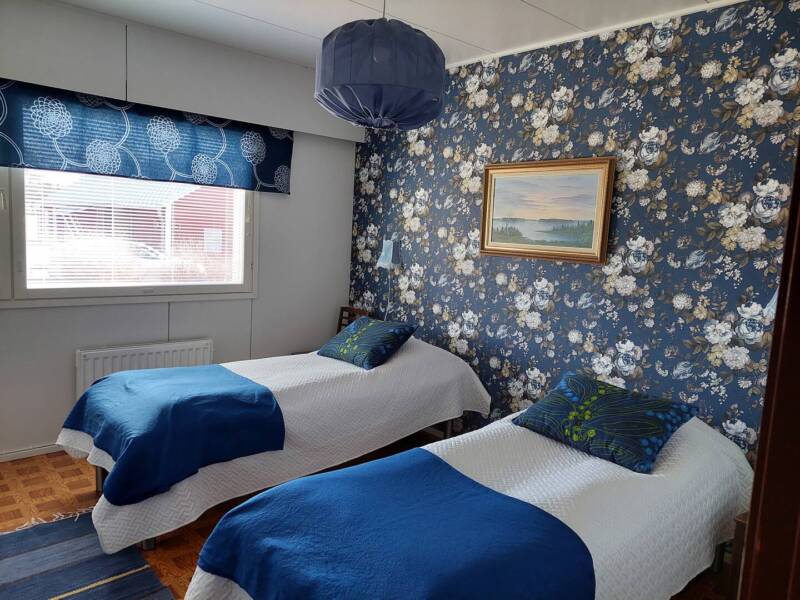 One of Mosku's bedrooms, blue.