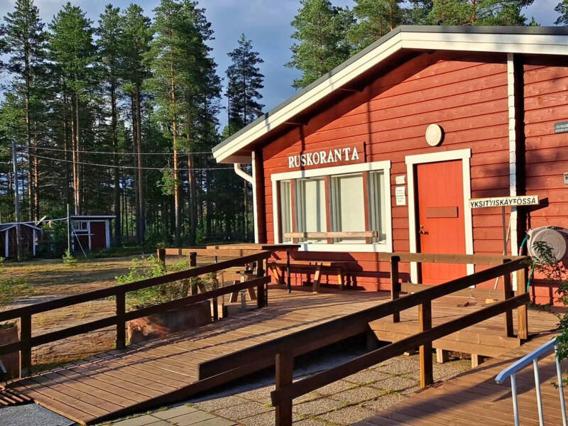 Ruskorannan päärakennus.