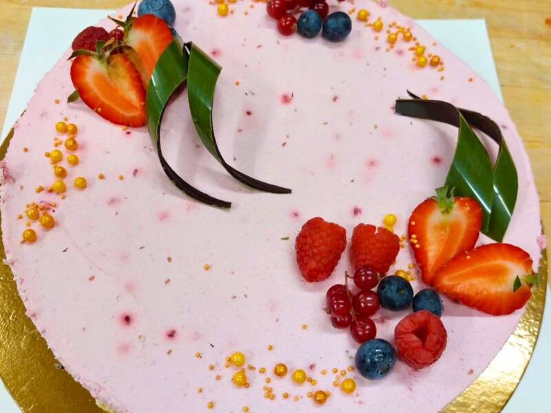 Kesäinen juustokakku.