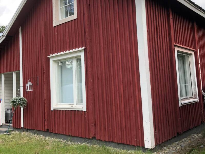 Villa Oiva rakennus ulkoa.