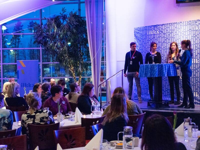 Paikkoja löytyy pienille ja isoille ryhmille.