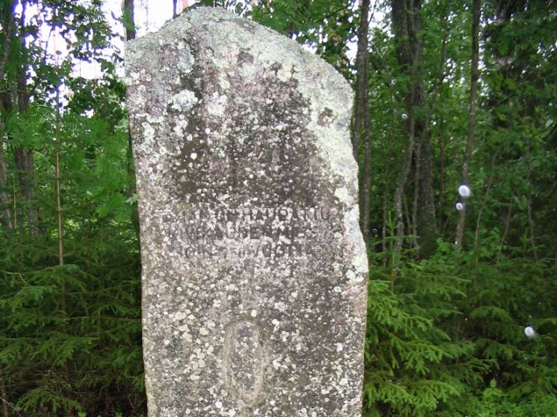 Kivikautinen hauta Perttulanmäellä.