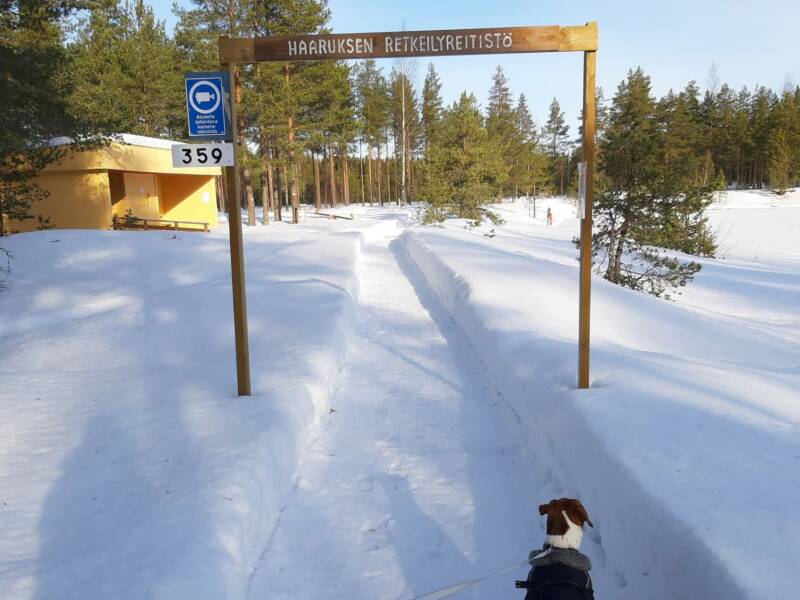 Haaruksen retkeilyreitistön portti.