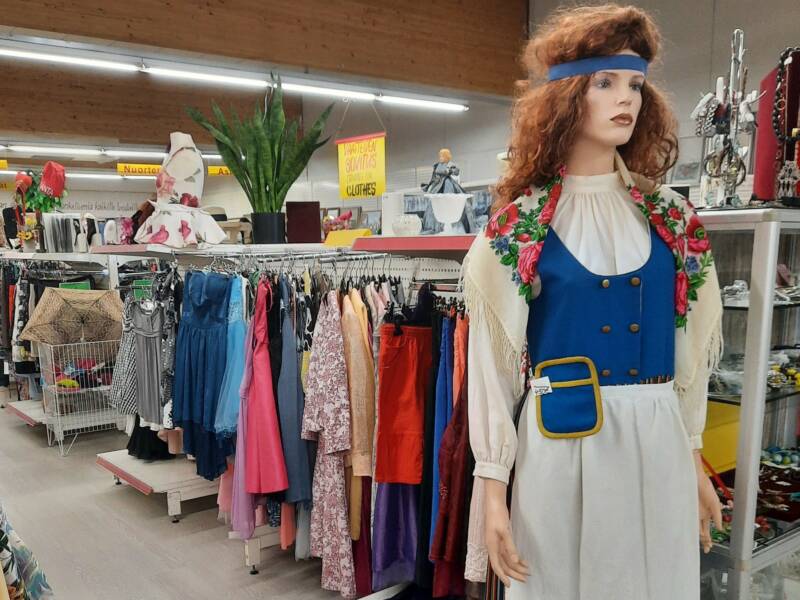 Lähetystorin sisältä löytyy kaikenlaista.